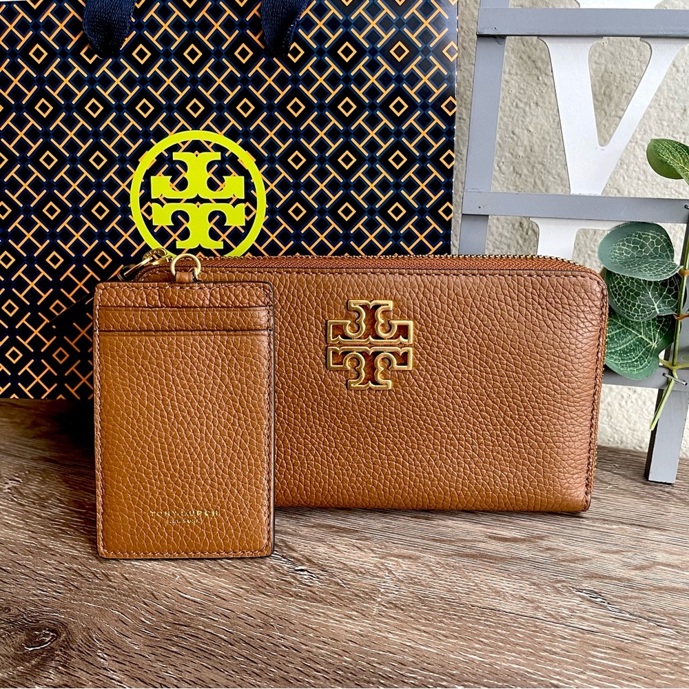 FIRM PRICE‼️ Tory Burch Britten Zip Continental Wallet and ID Moose Brown